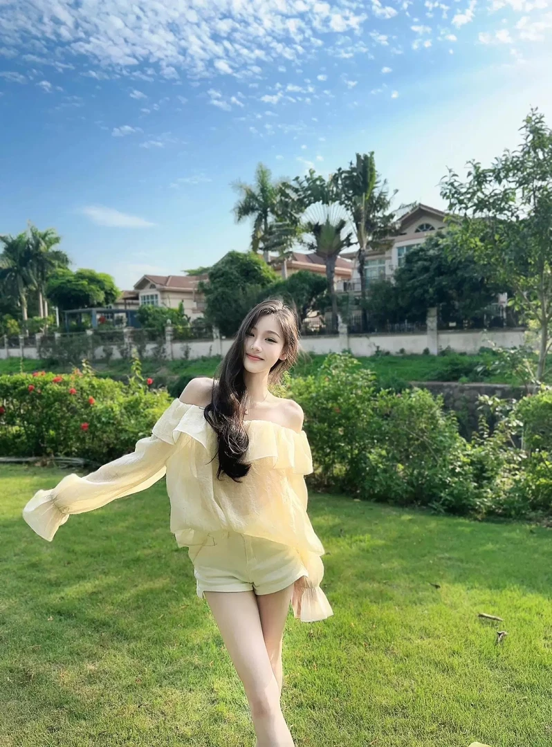 Yi+中长款宽松型法式衬衫长袖夏季甜美显瘦荷叶边上衣