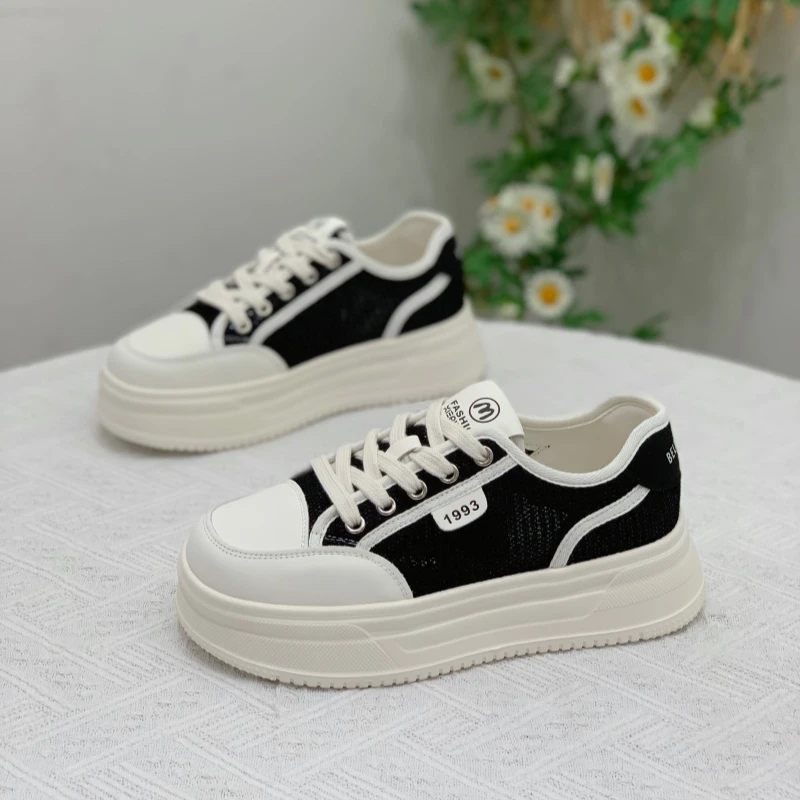 2025夏镂空休闲厚底板鞋女新款时尚面包鞋透气学生轻便简约小白鞋