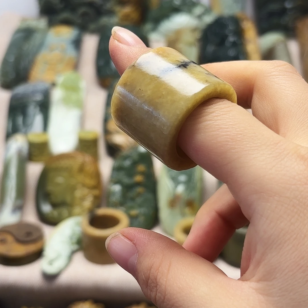 岫岩河磨玉（透闪石质玉）未镶嵌挂件