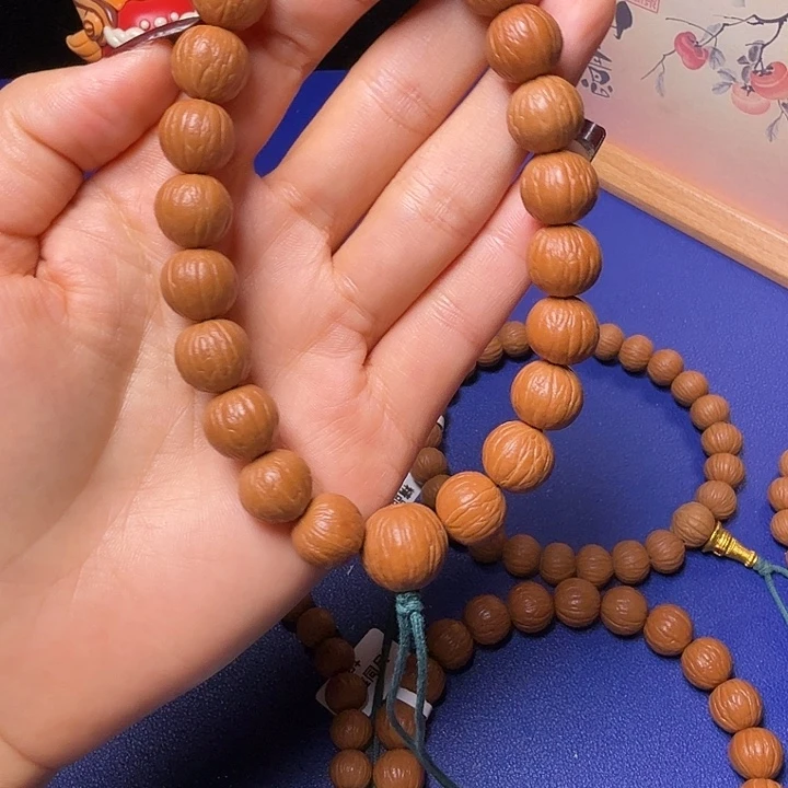 乐****吊坠猴头核桃聚宝盆