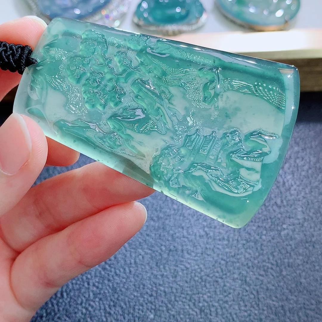 翡翠未镶嵌颈饰翡翠