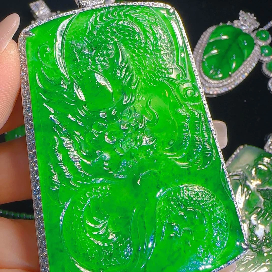 翡翠吊坠(赠链)银S925镶嵌