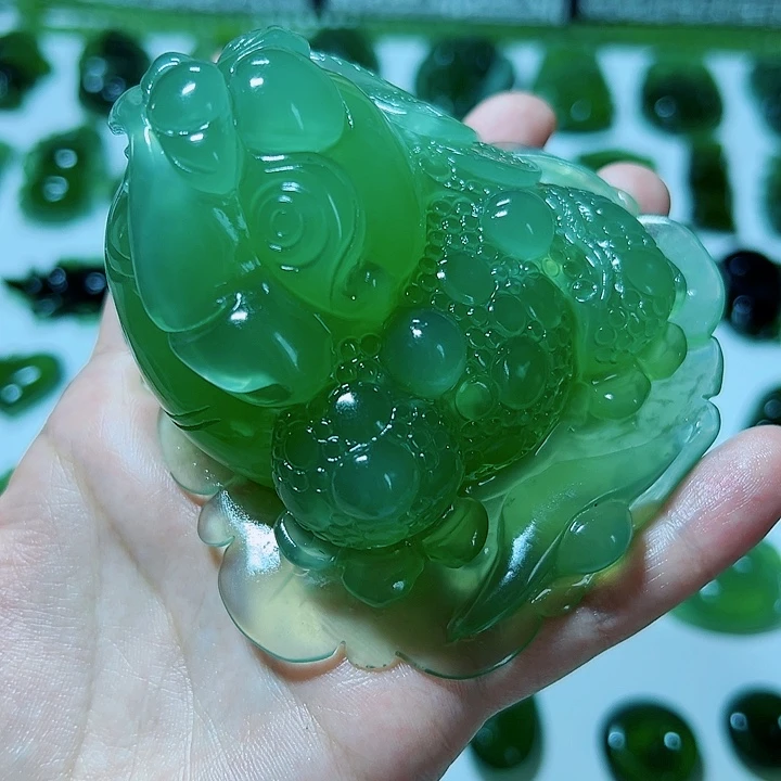 蛇纹石玉未镶嵌摆件清**味