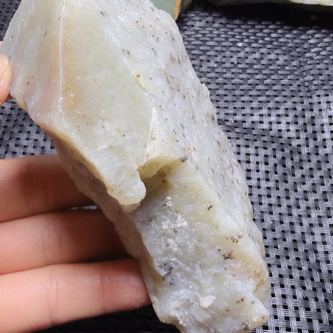 和田玉（糖玉）未镶嵌珠宝半成品