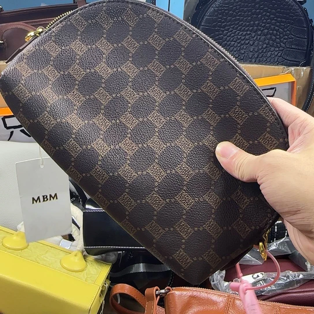 黄牛皮（革）水牛皮（革）头层牛皮山羊皮（革）