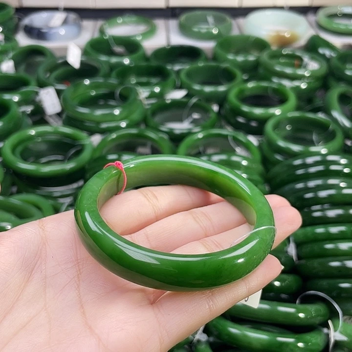 未镶嵌手镯和田玉（碧玉）