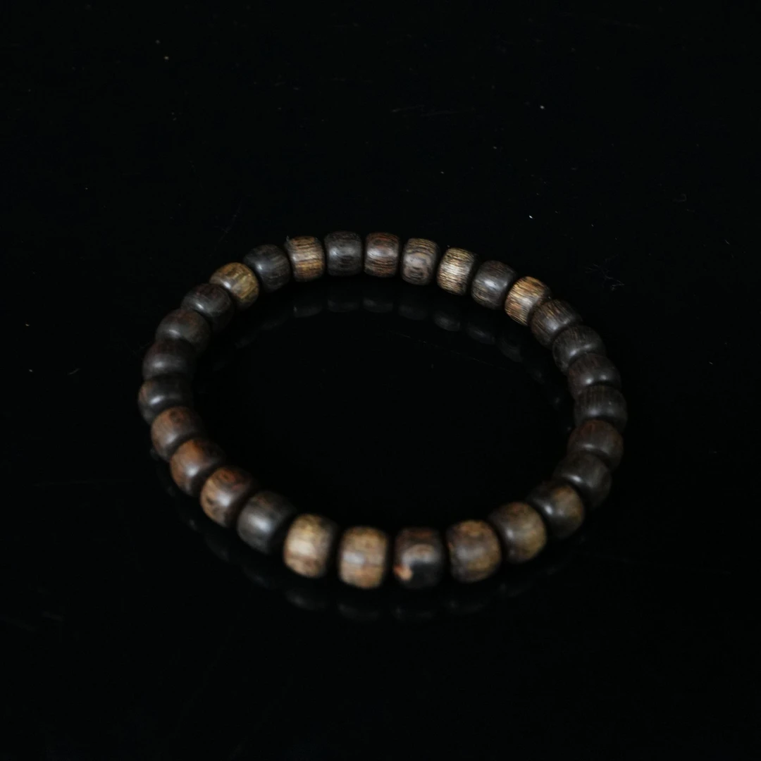 5539 安汶沉香软油沉水苹果珠手串 0.7x0.6cm 6.97g