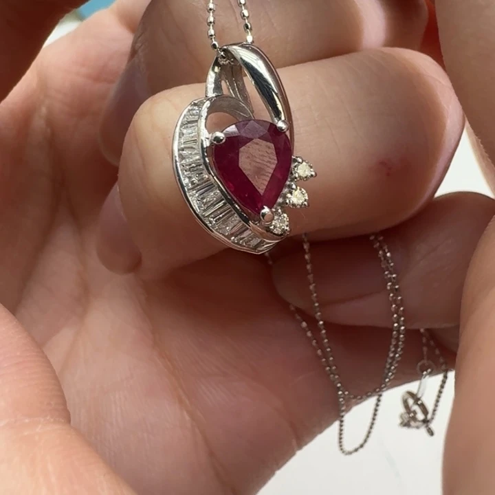 颈饰未镶嵌红宝石