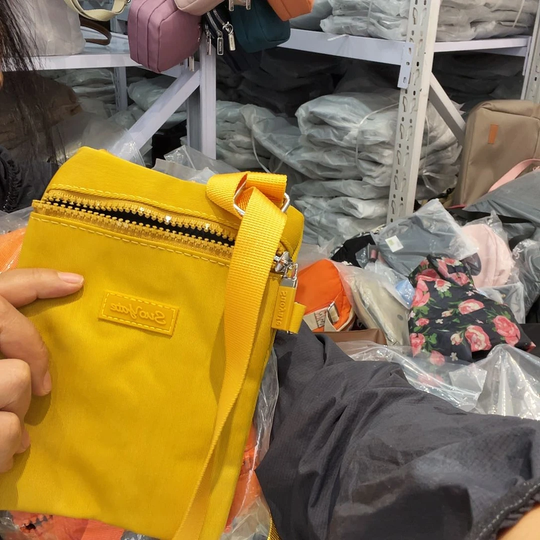 水牛剖层皮革PVC聚酯纤维