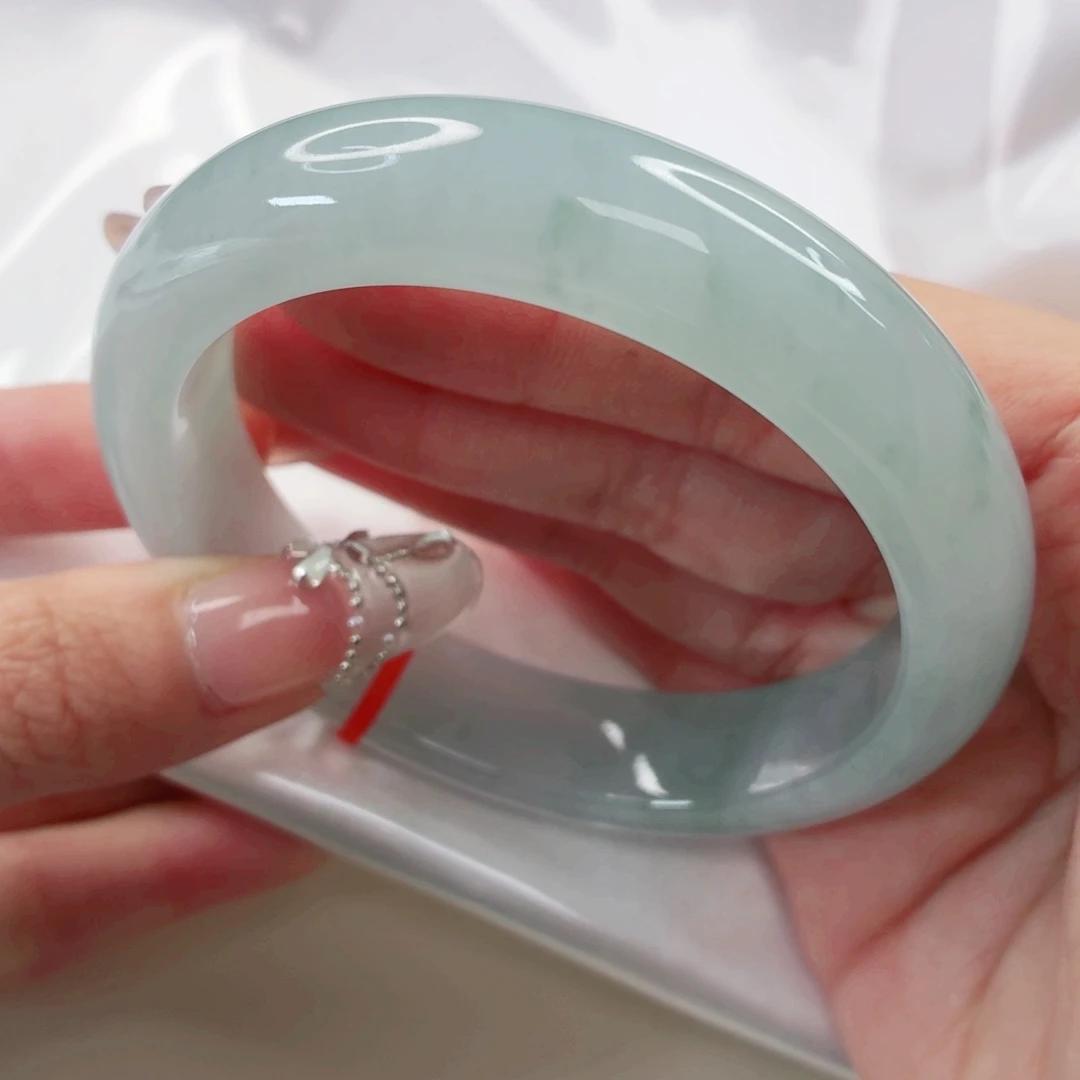 翡翠未镶嵌手镯56.7圈x123