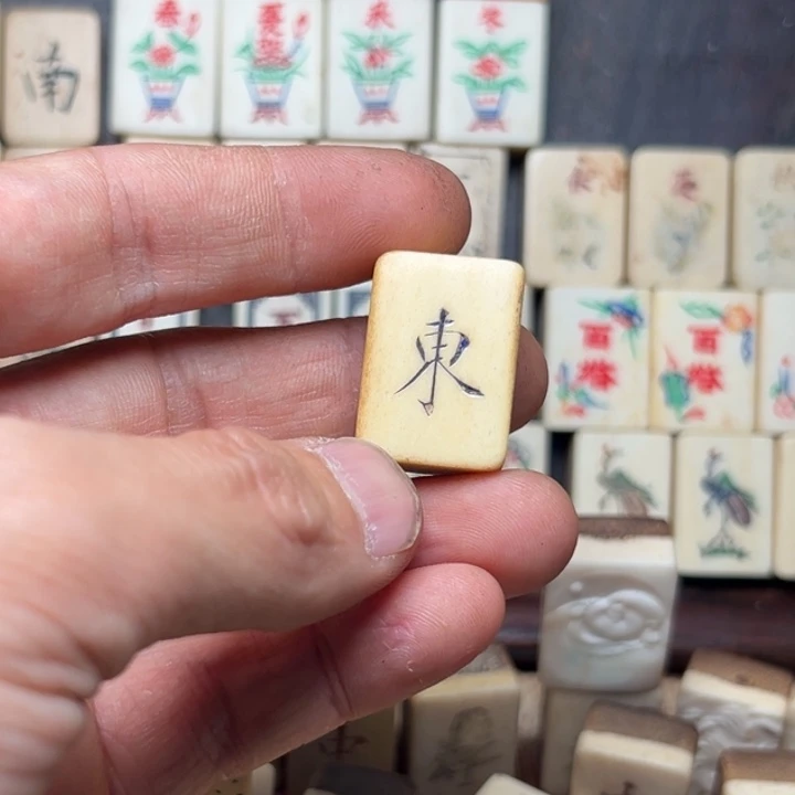 用***2实心竹雕刻手把件