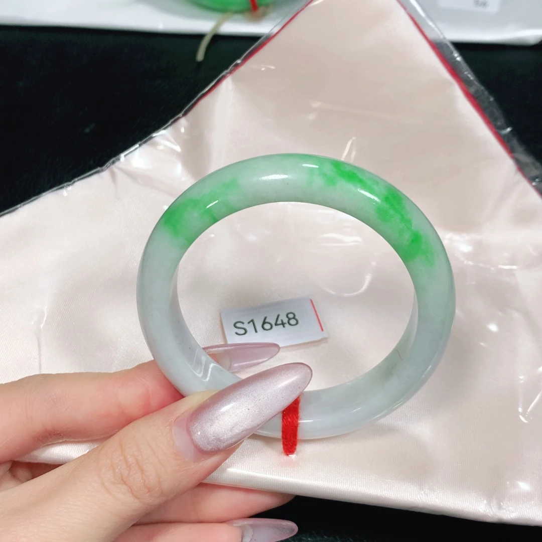 翡翠未镶嵌手镯S1648-04