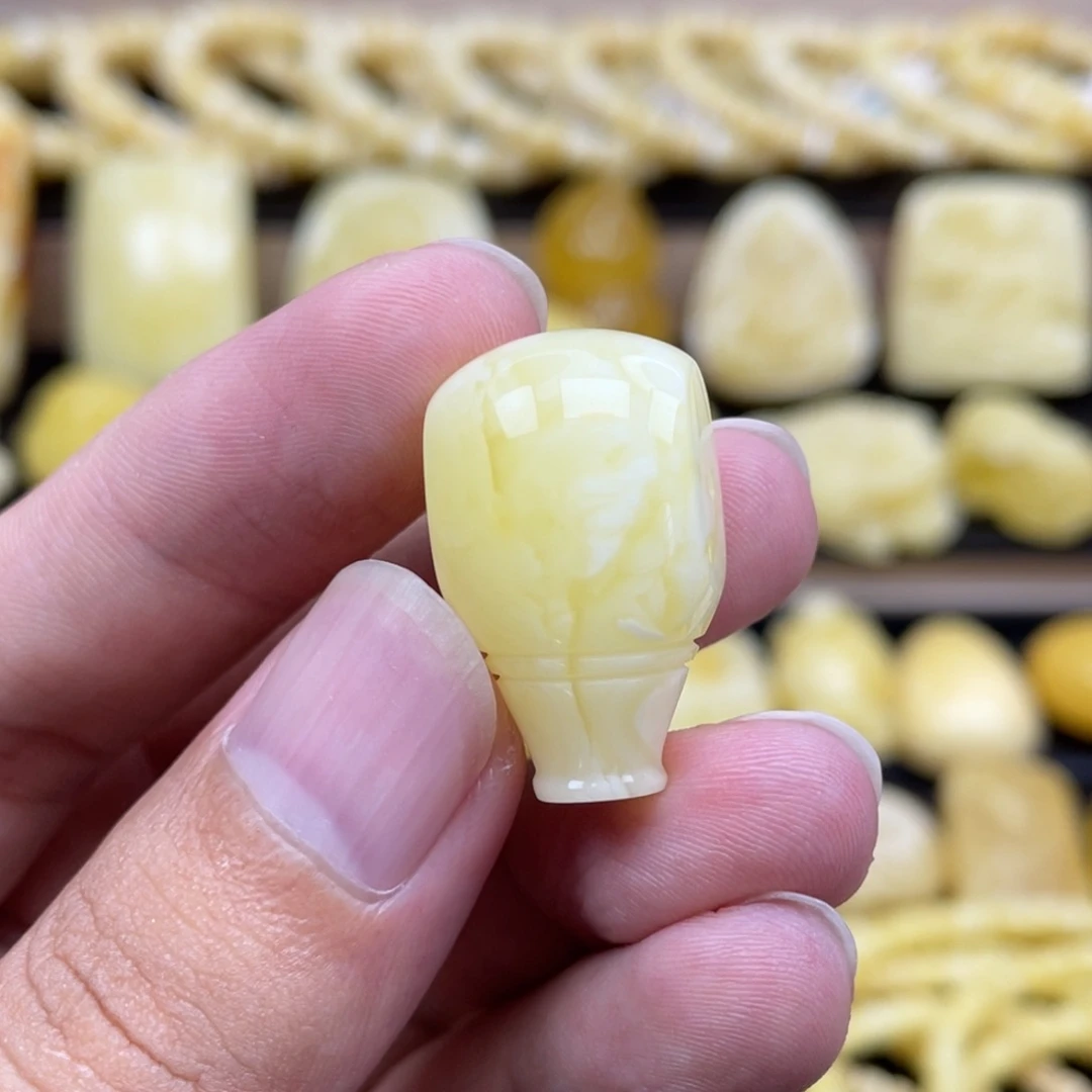 琥珀未镶嵌裸石琥珀蜜蜡