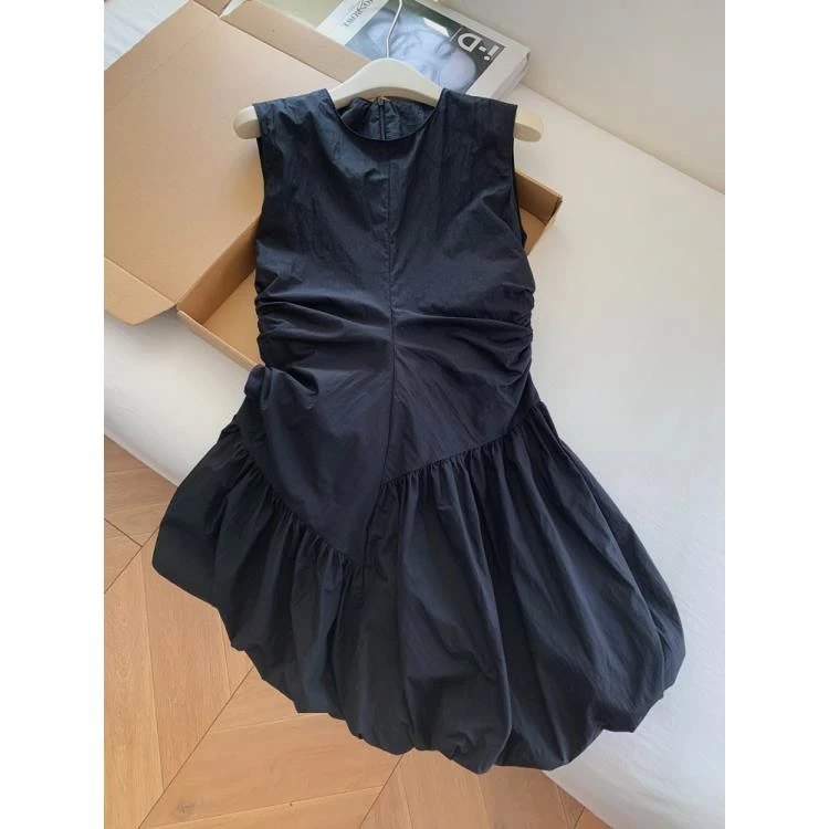 韩版设计感不规则褶皱花苞背心连衣裙女夏季减龄收腰无袖蓬蓬短裙