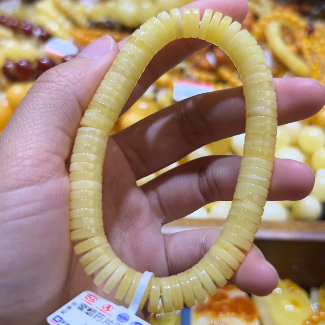 未镶嵌琥珀珠宝奇石