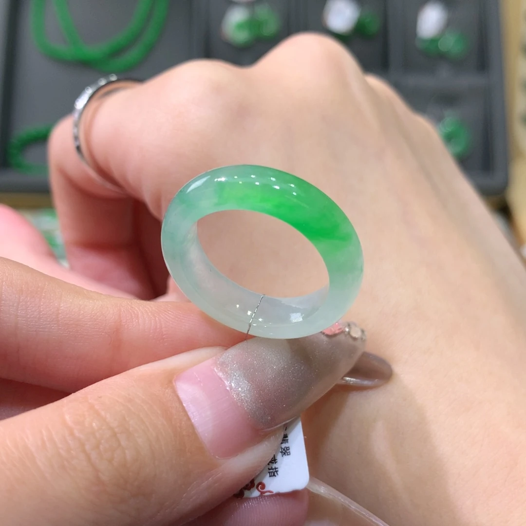 翡翠戒指未镶嵌16荧光棒
