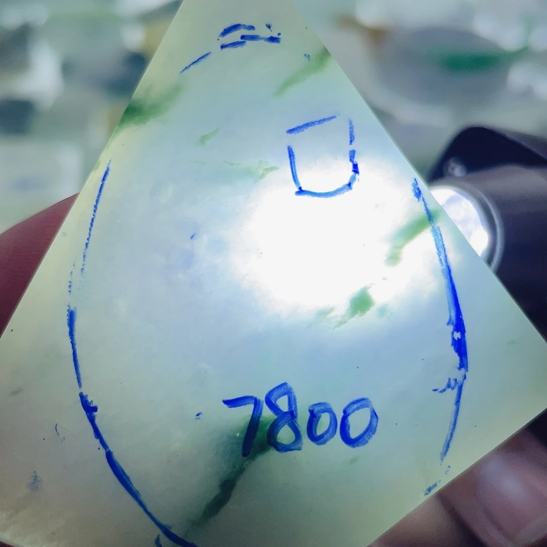 定制翡翠未镶嵌天然翡翠雕刻定制