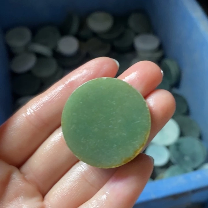 翡翠裸石翡翠边角料