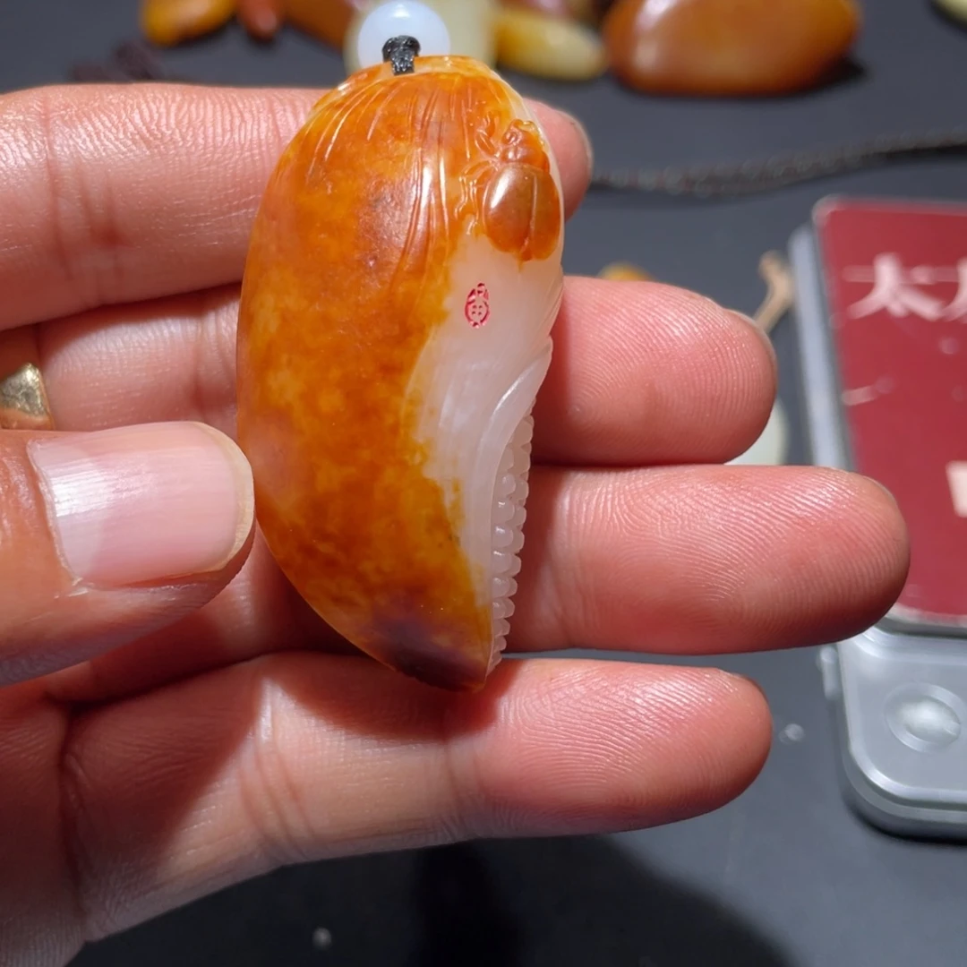 和田玉（糖玉）未镶嵌颈饰
