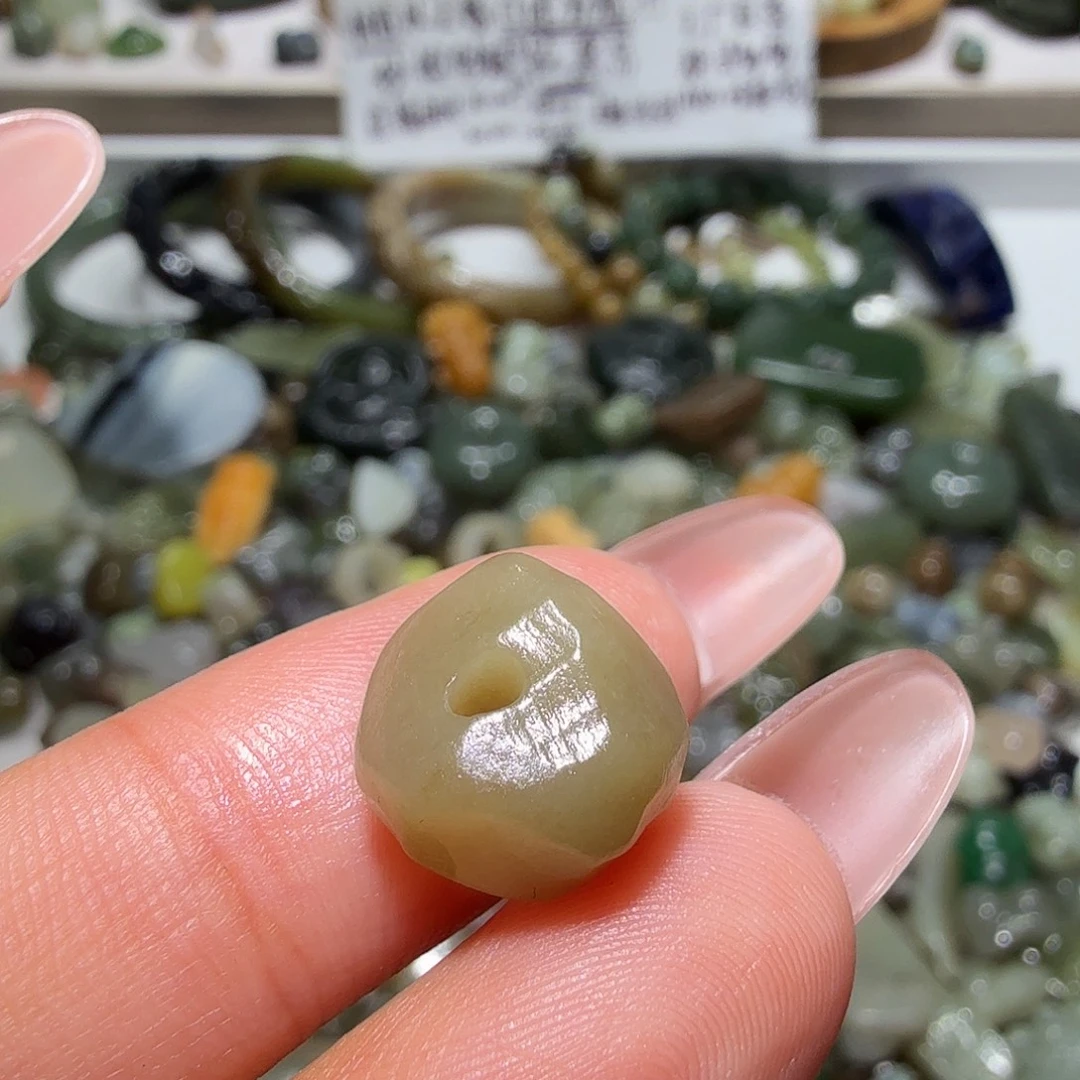 和田玉未镶嵌珠宝奇石