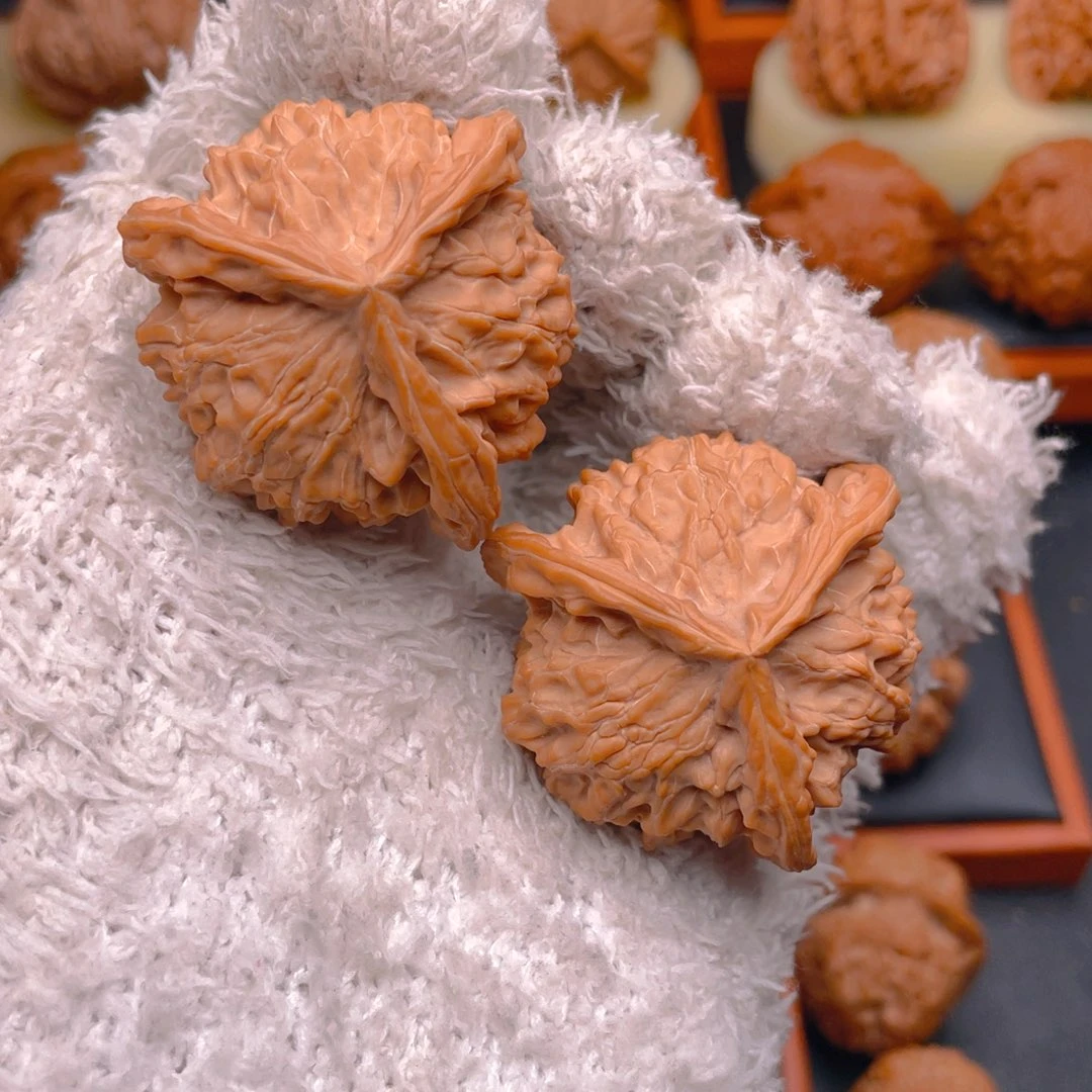 文玩核桃把件大*呦41左右全品三棱