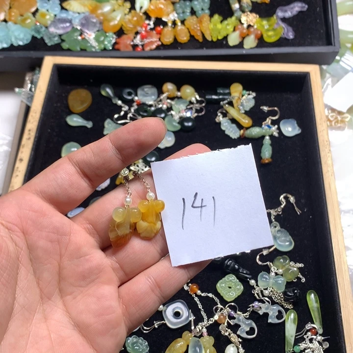 哈***ﾉ蛇纹石玉合金耳钉