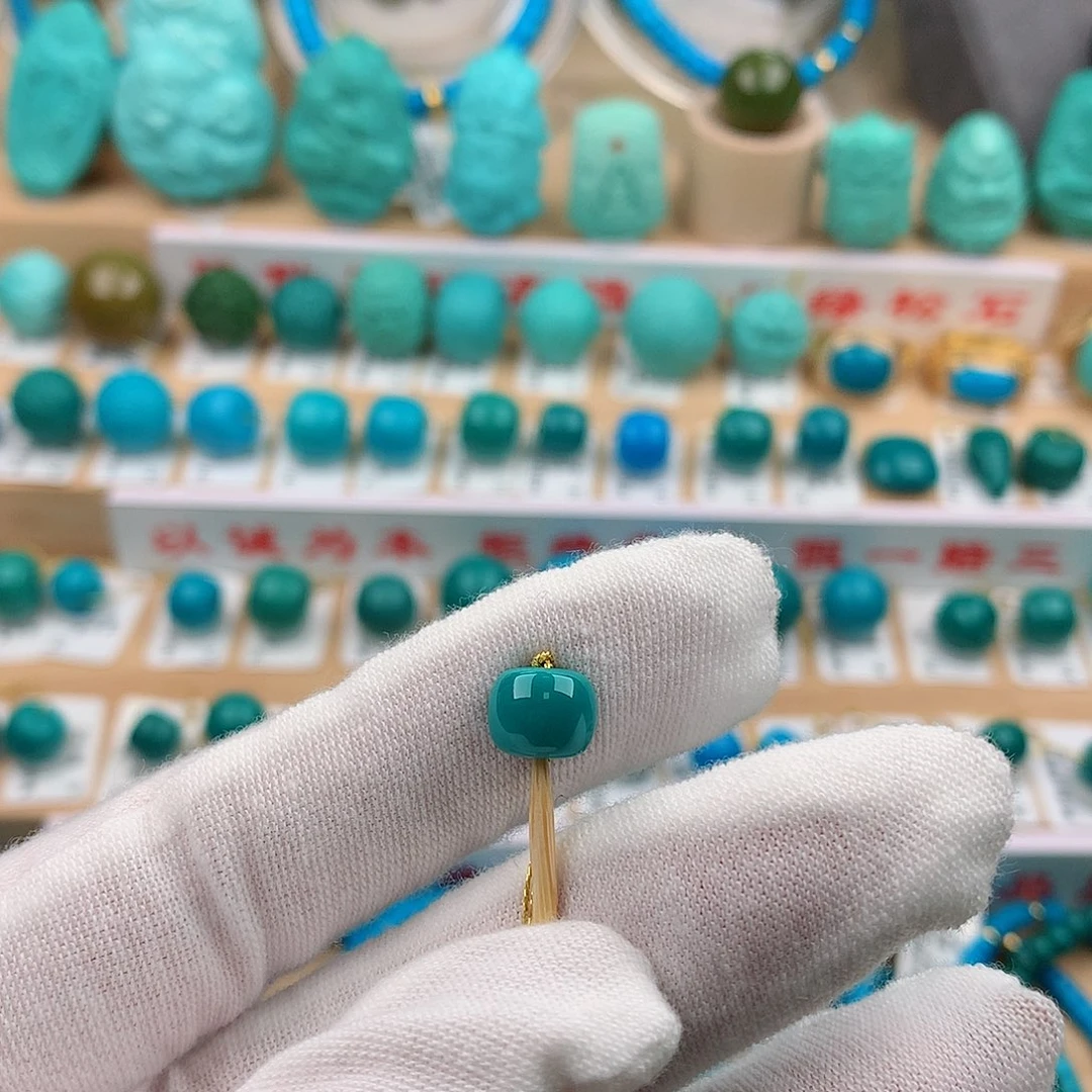 绿松石未镶嵌珠宝奇石8.3-7.0