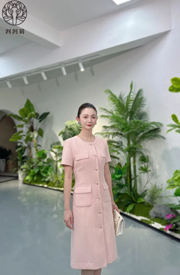 剀剀莉（粉玫瑰）夏季上新圆领粉色优雅高级感超显白减龄小香连衣裙