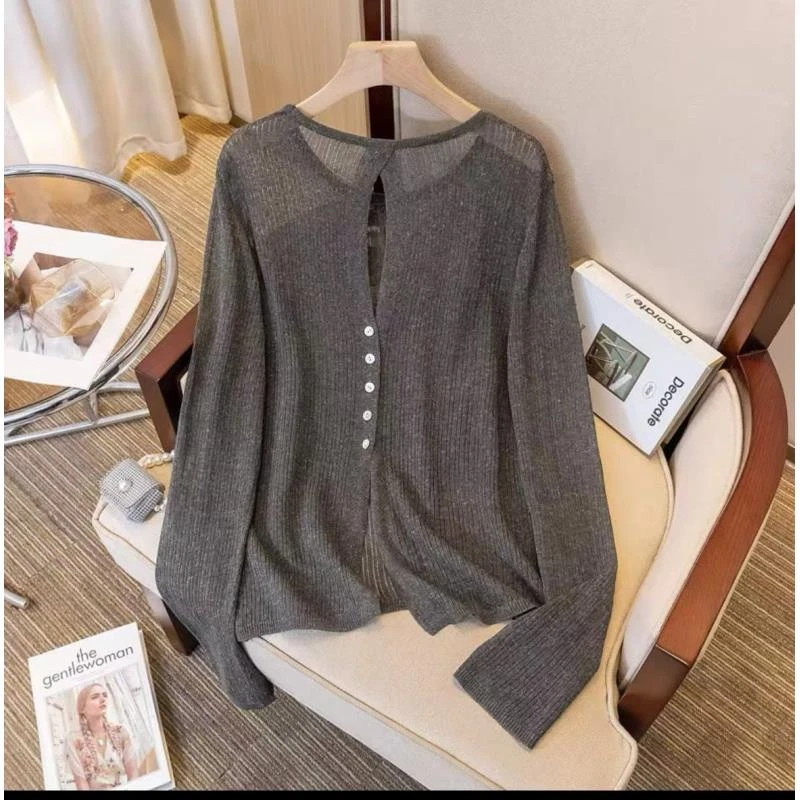 静姐【手拎】秋冬季新款条渐变宽松撞色后背扣针织衫 2026