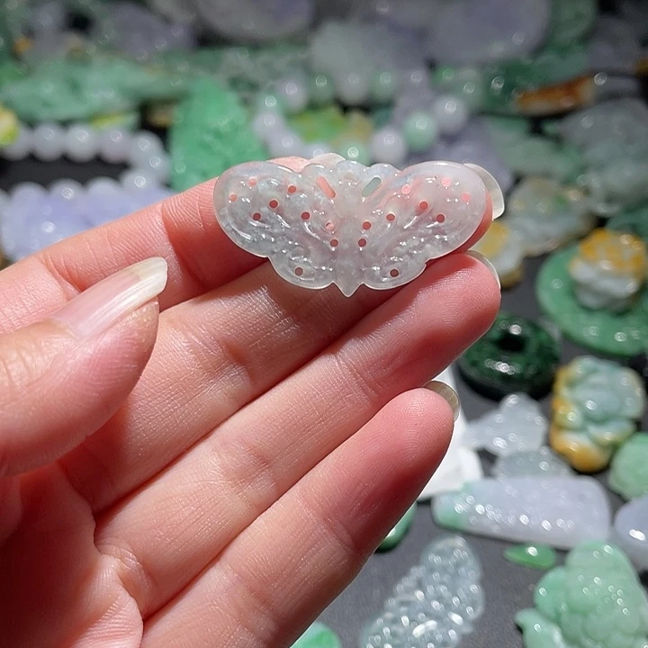 颈饰未镶嵌翡翠天