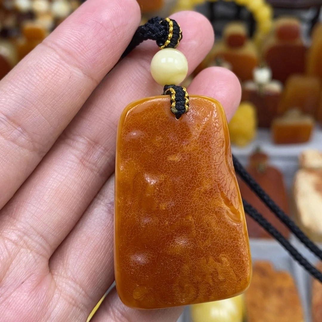 蜜蜡未镶嵌珠宝奇石