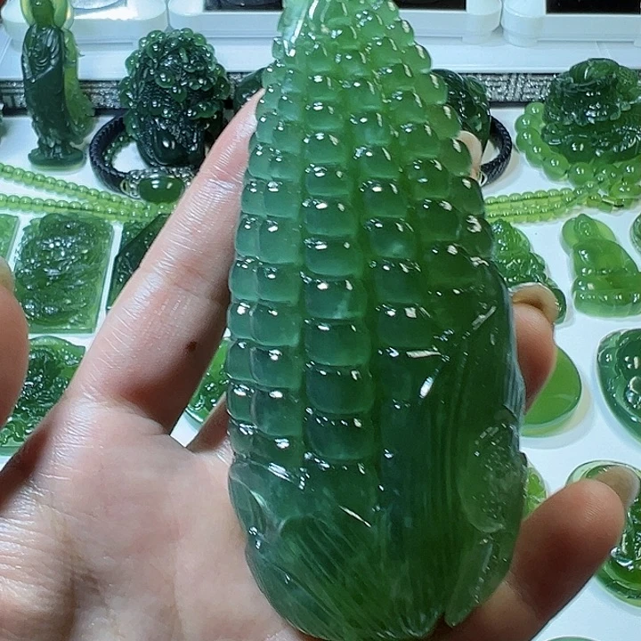 蛇纹石玉手把件未镶嵌北**春