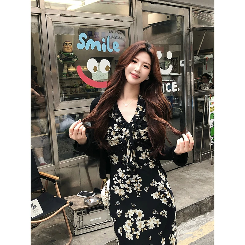 【半岛邂逅】甜辣多多V领荷叶边连衣裙挂脖打揽蕾丝绑带收腰鱼尾裙