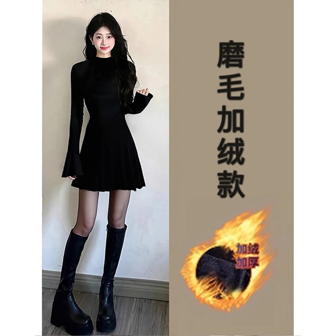 黑色针织连衣裙女加绒厚黑穿搭秋冬季修身内搭梨形伯克利短款裙子