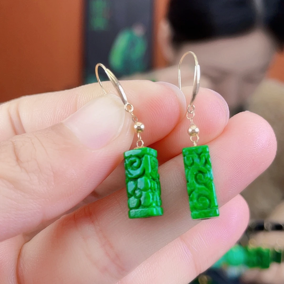 翡翠18K金镶嵌耳饰