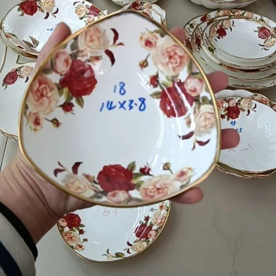 新疆西藏拍10个包邮金秋玫瑰手工拍金口径14厘米高3.8厘米三角碗