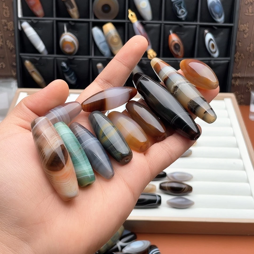 玛瑙/玉髓颈饰未镶嵌J****吴