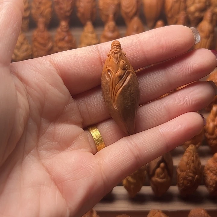 橄榄核吊坠李*岩橄榄核