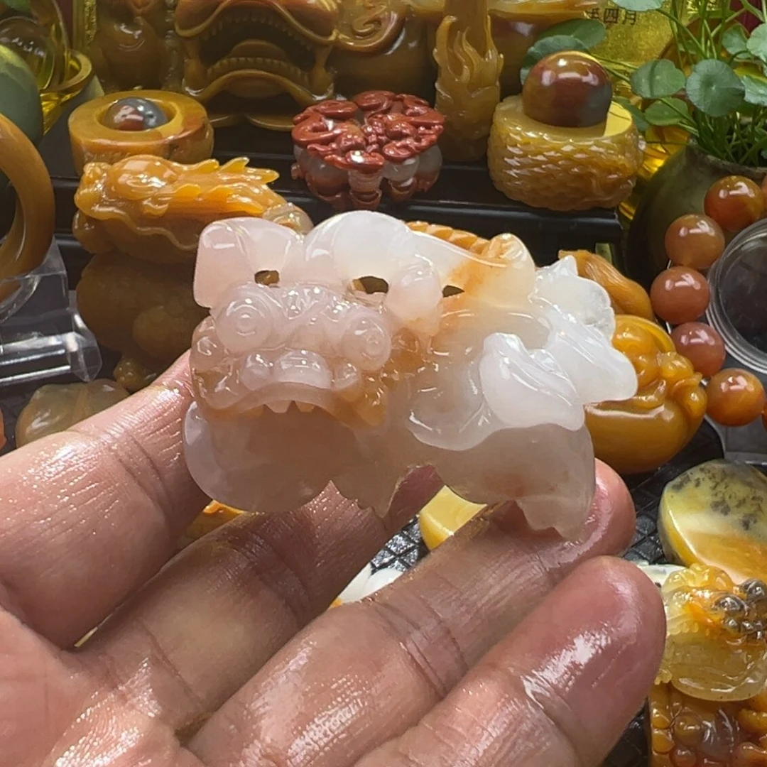 石英质玉未镶嵌颈饰