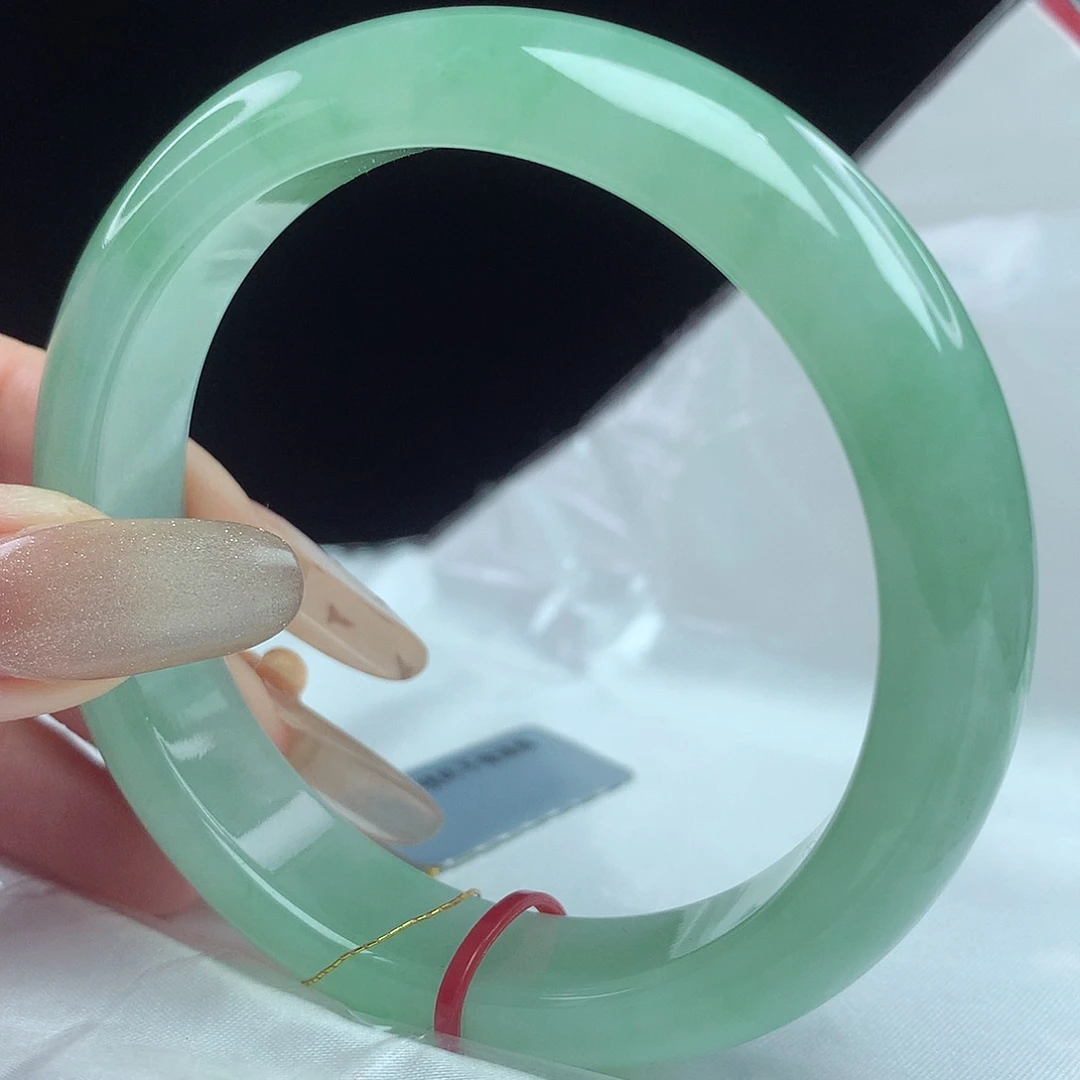 翡翠手镯未镶嵌56圈3715