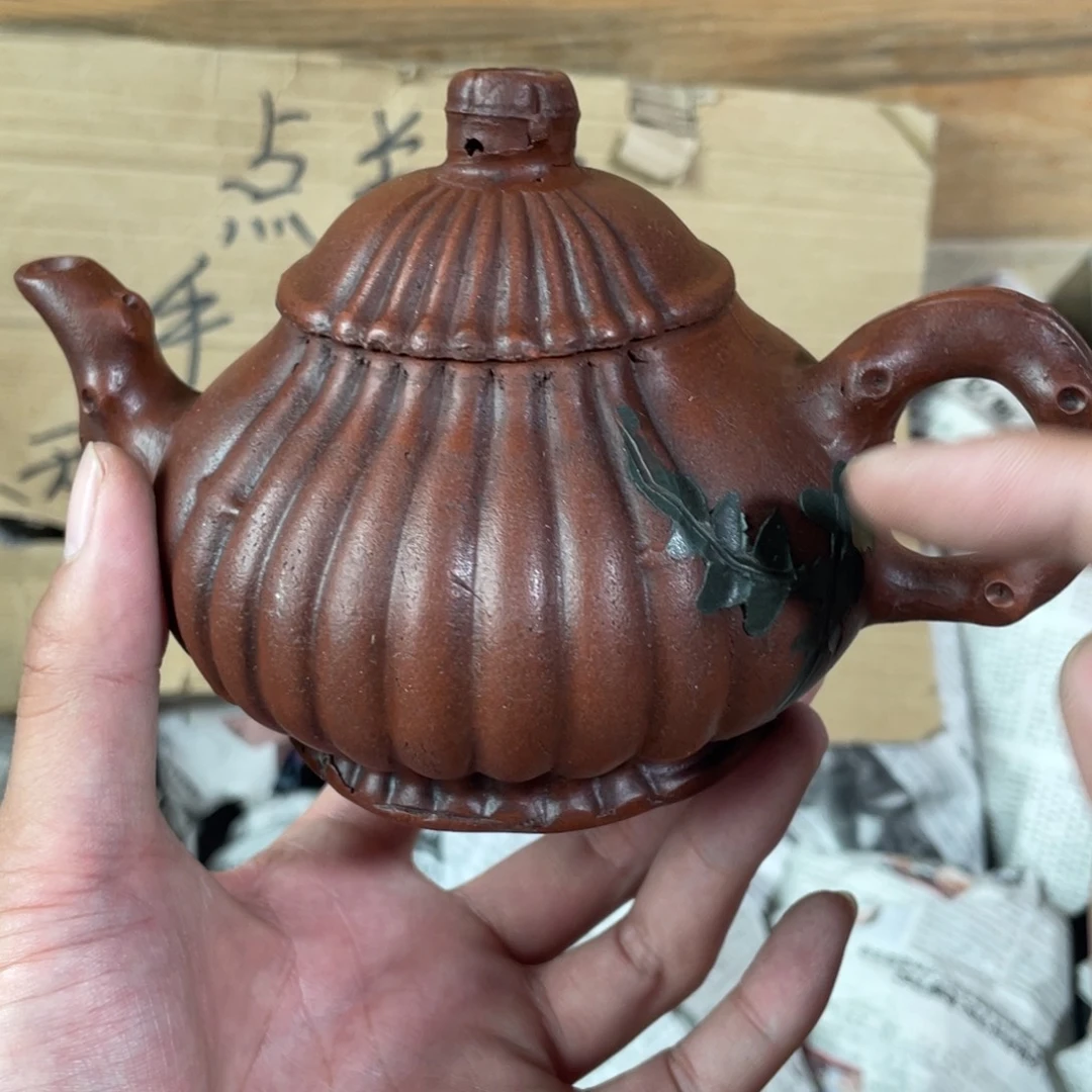 茶壶紫砂老厂紫砂壶一件。