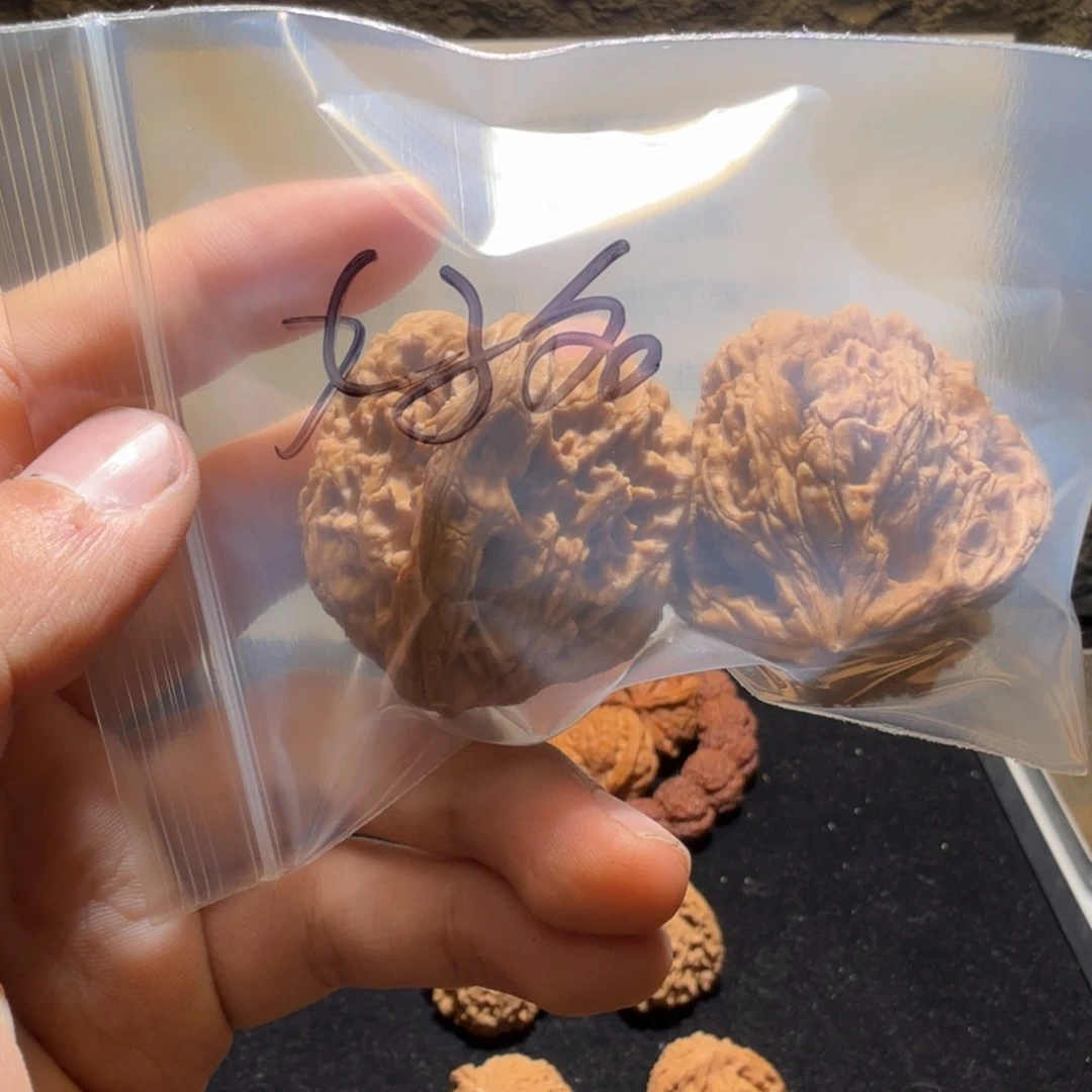 好***名吊坠文玩核桃南疆石