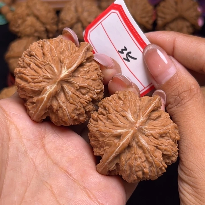 文玩核桃吊坠44全品137。35