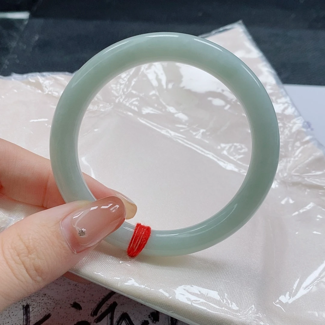 【闪购商品】未镶嵌手镯（圆镯）翡翠481号