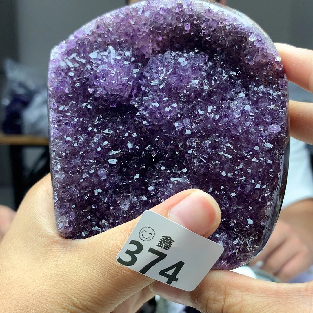 未镶嵌水晶大型摆件（非配饰）