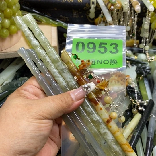 A***发蛇纹石玉未镶嵌发簪