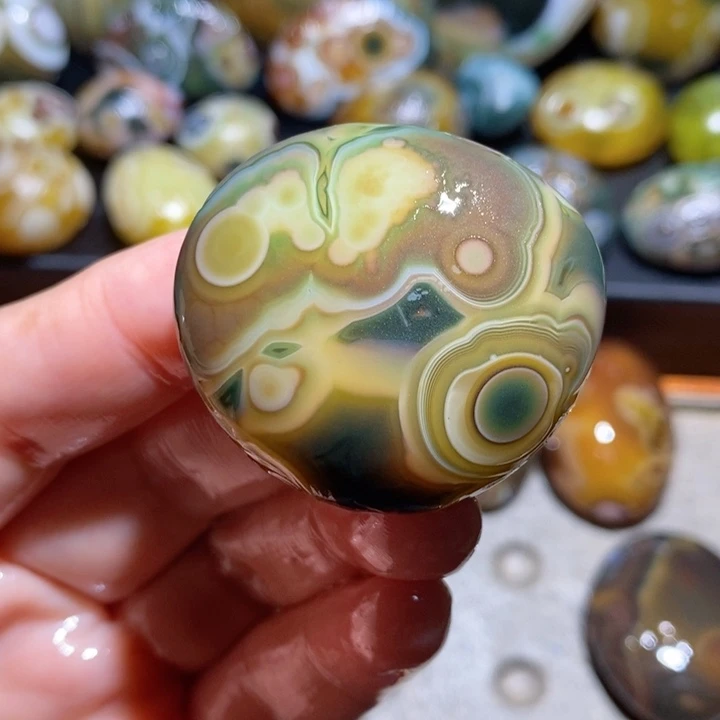 未镶嵌玛瑙/玉髓珠宝半成品80