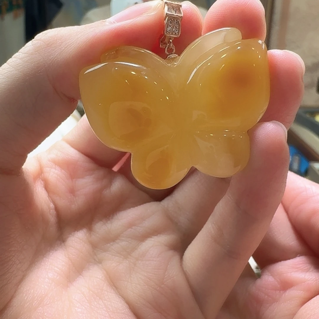 琥珀未镶嵌颈饰吊坠