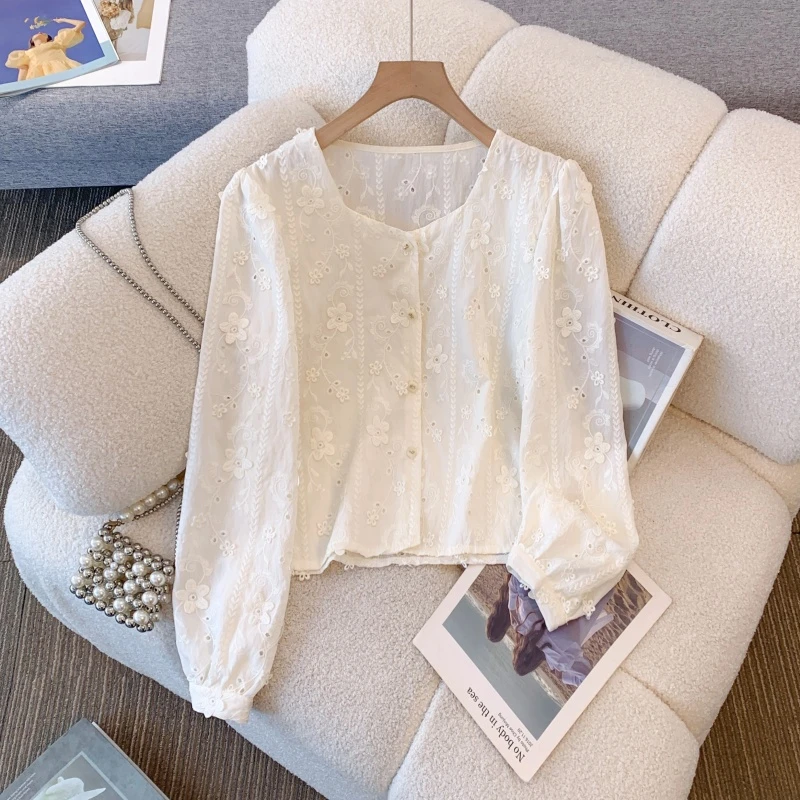 大码女装胖妹妹小香香方领立体刺绣蕾丝洋气减龄显瘦上衣精致衬衫
