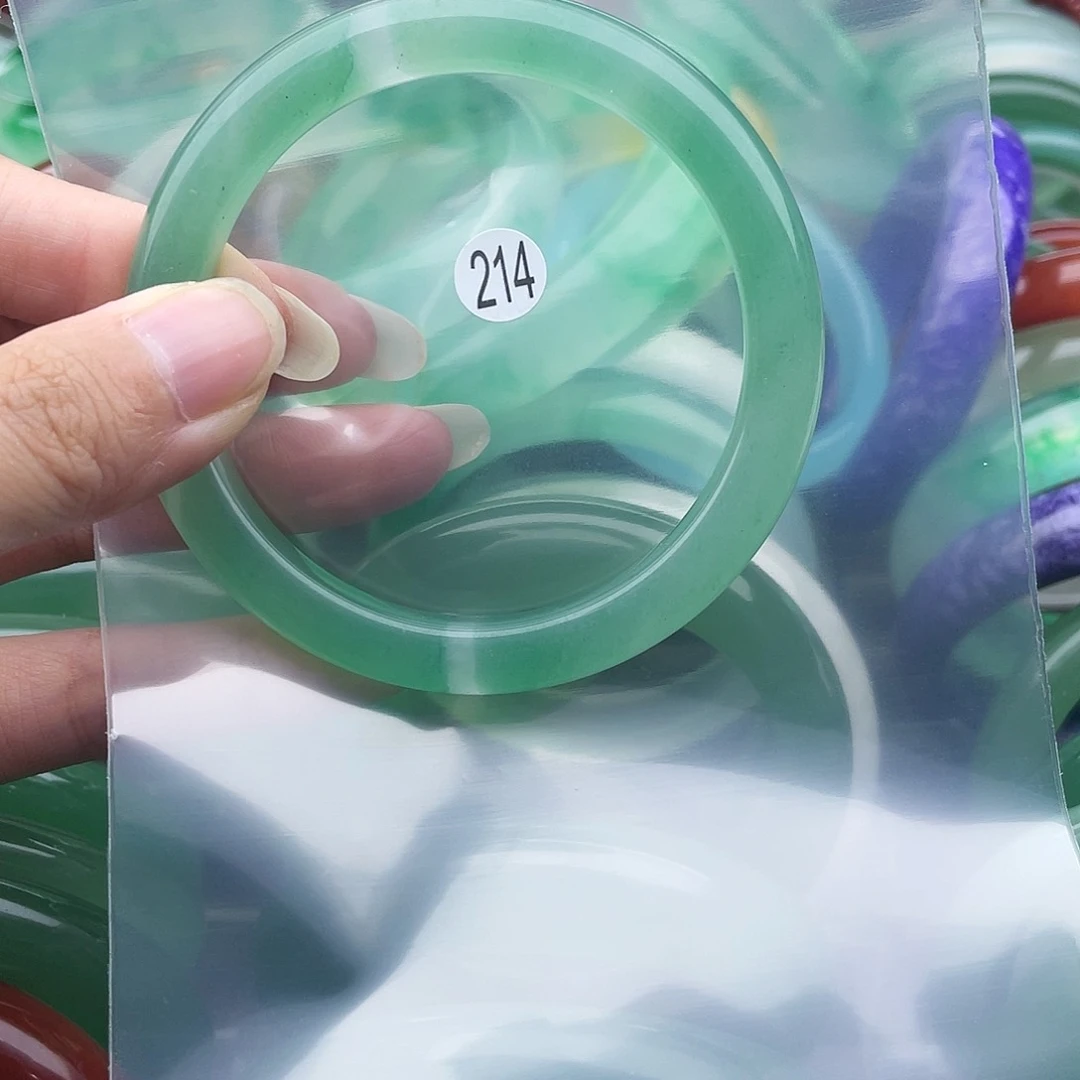 【闪购商品】石英岩玉手镯未镶嵌58